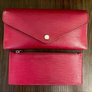 ✅ Authentic Louis Vuitton Red Wallet ❤️